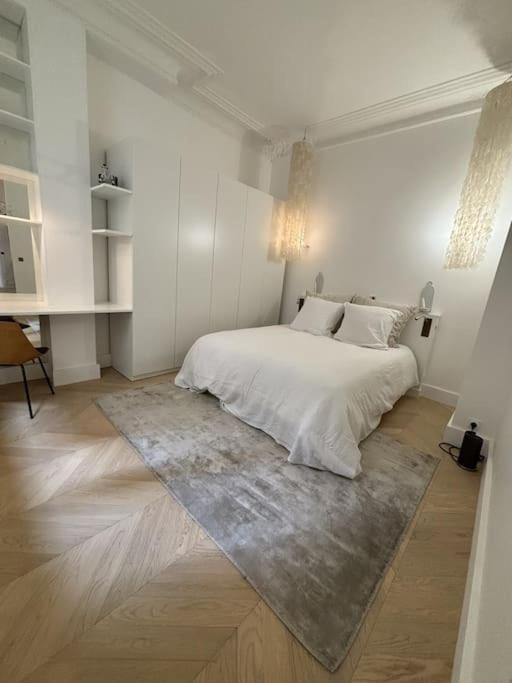 Modern Canal St Martin Appartamento Parigi